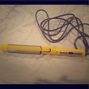 Drybar curling iron in new condition!